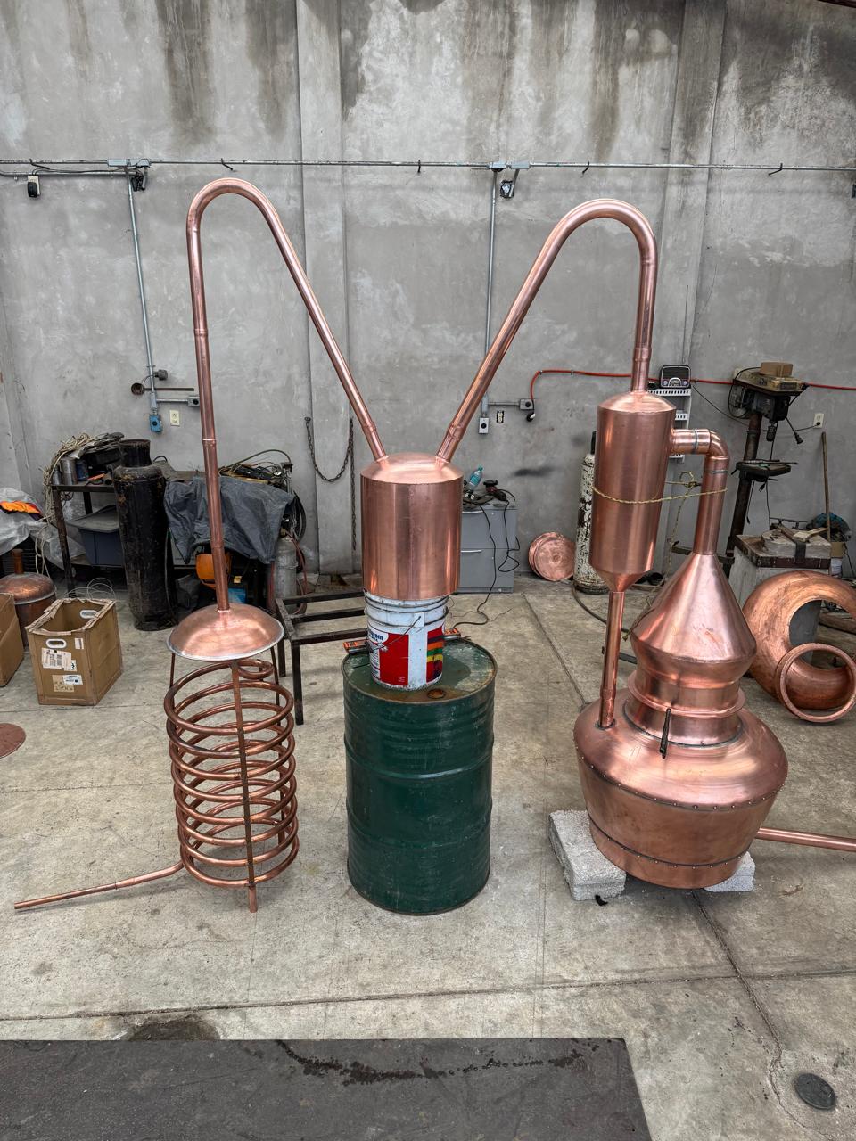 Capitel de cobre terminado