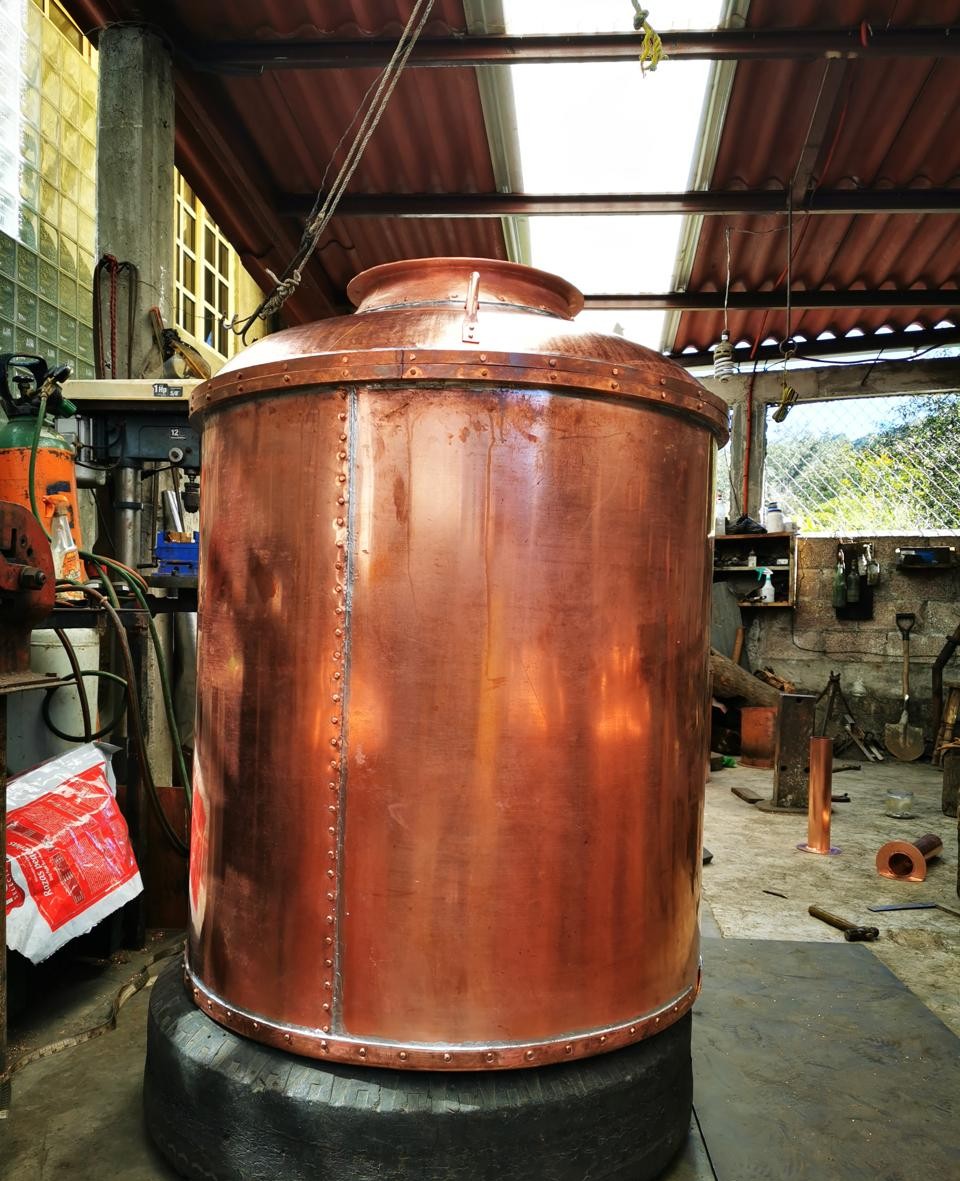 Detalle de soldadura artesanal